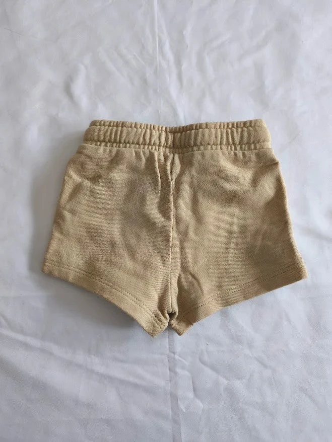 Kiabi 3 maanden beige short met elastische tailleband en koord – photo 3
